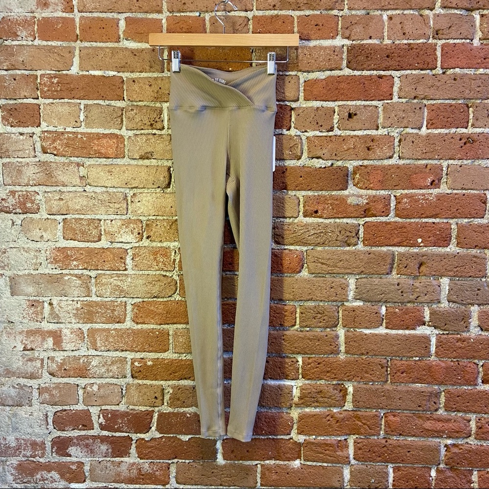 NWT Year of Ours Ribbed Veronica Legging